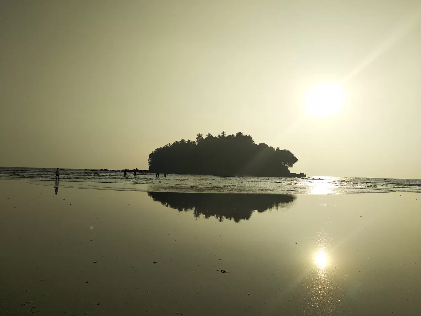 Photo of Dharmadam Island By Lekshmi Devi C S
