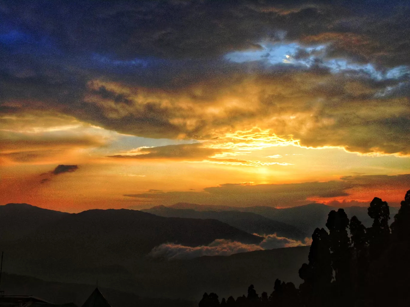 Photo of Darjeeling By Tanushree Deole