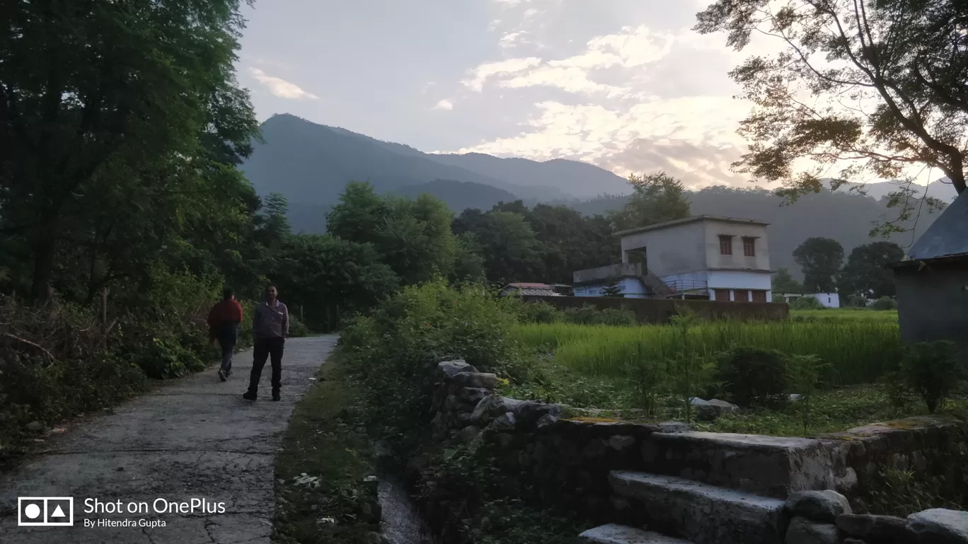 Photo of Village Bhalon By Hitendra Gupta