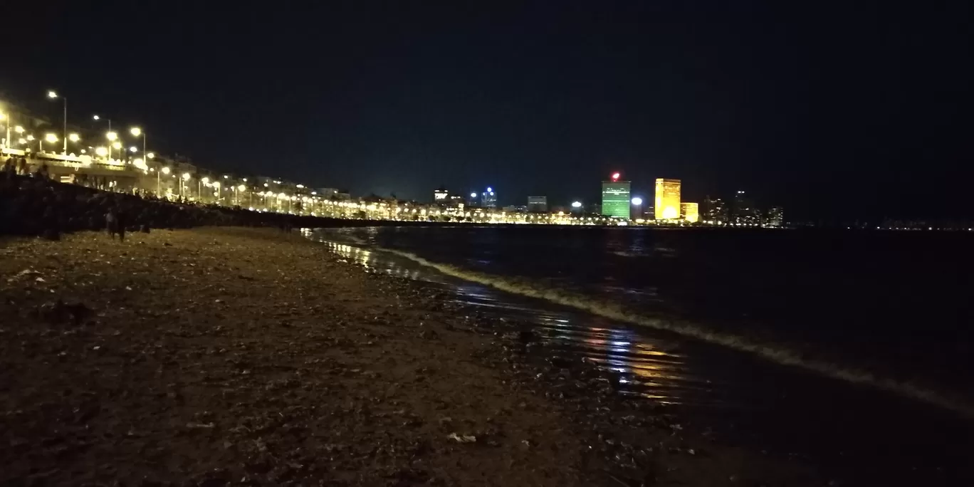 Photo of Marine Lines By Atul Verma