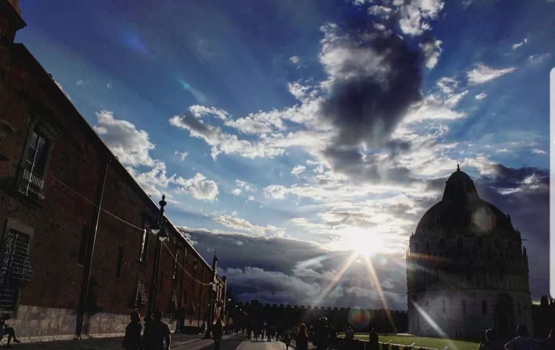 Photo of Leaning Tower of Pisa By Gaurika Madan
