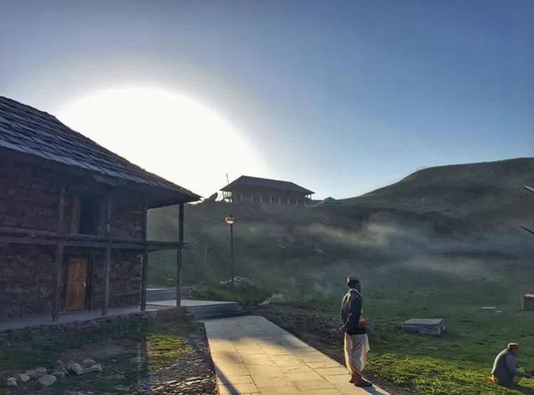 Photo of Prashar Lake By Jatin Mehra