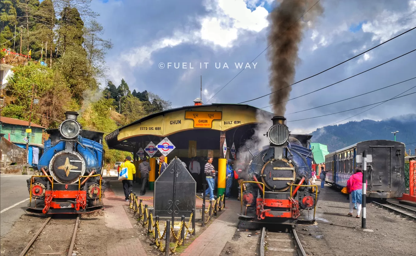 Photo of Ghoom Railway Station By Fuelit Ua Way