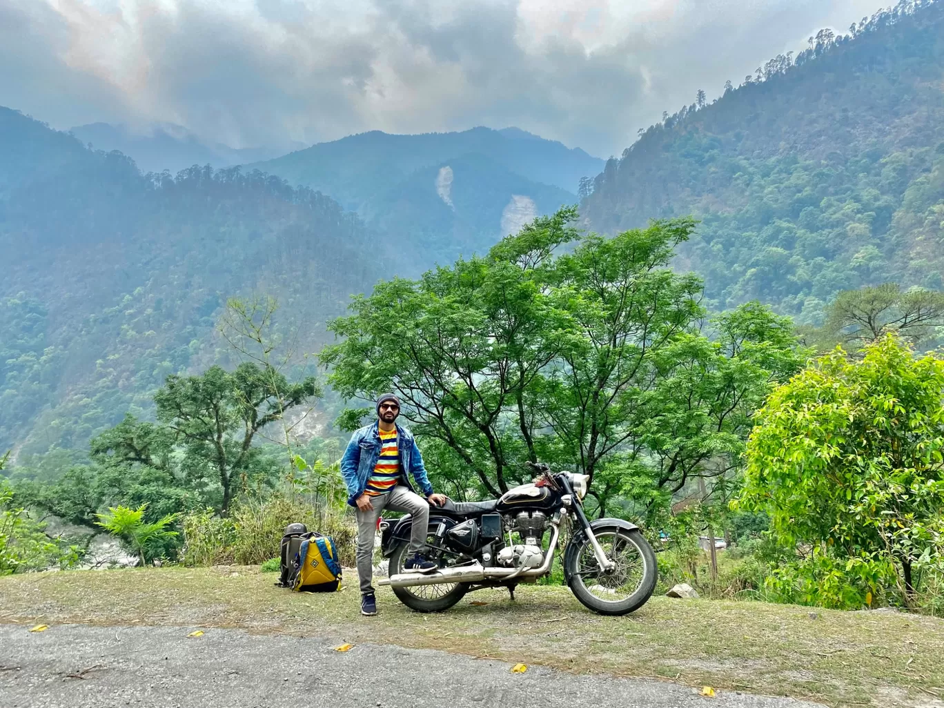 Photo of Munsyari Hill Top View Point By aadhar harshana