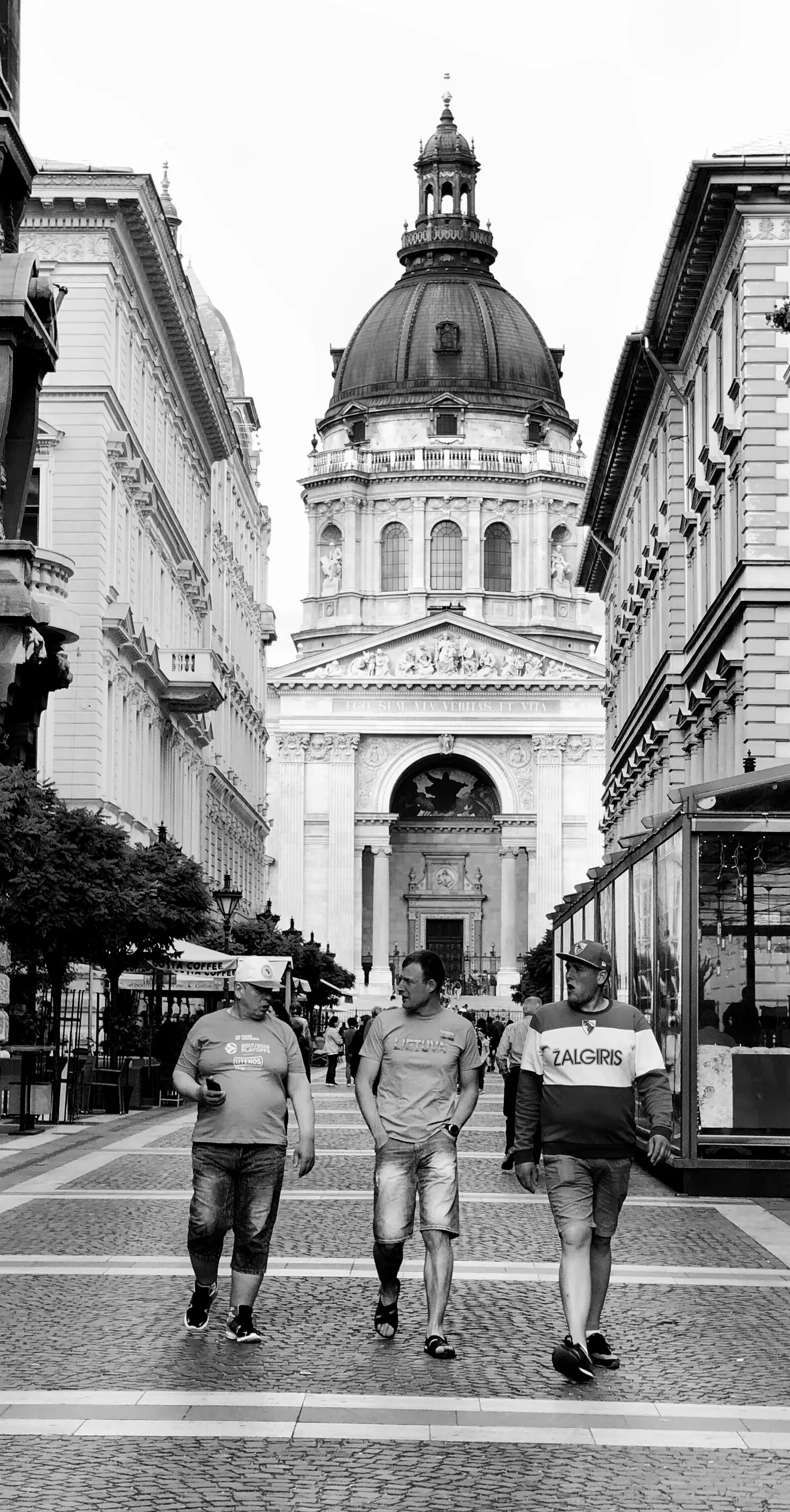Photo of Budapest By Dr. Avassh Kaul