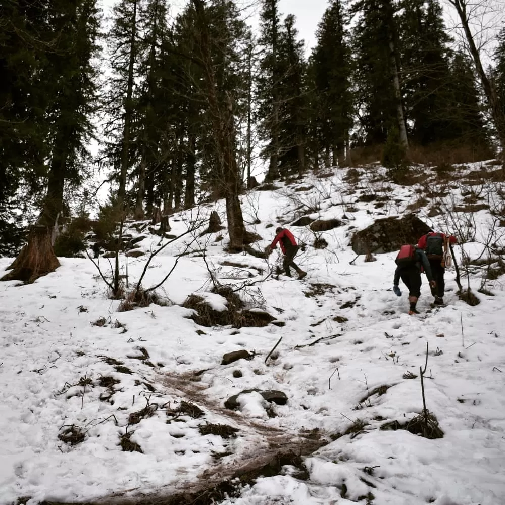 Photo of Lama Dugh Trek Start Point By Divyanshu Bhatia