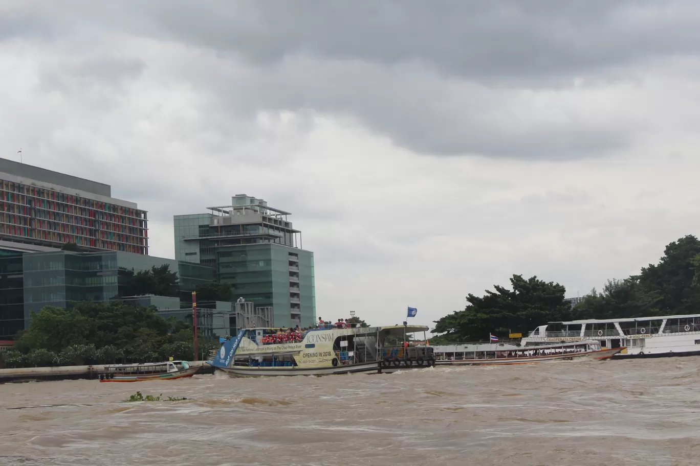 Photo of Chao Phraya River Cruise; Bangkok By NIRUPAM BORGOHAIN 