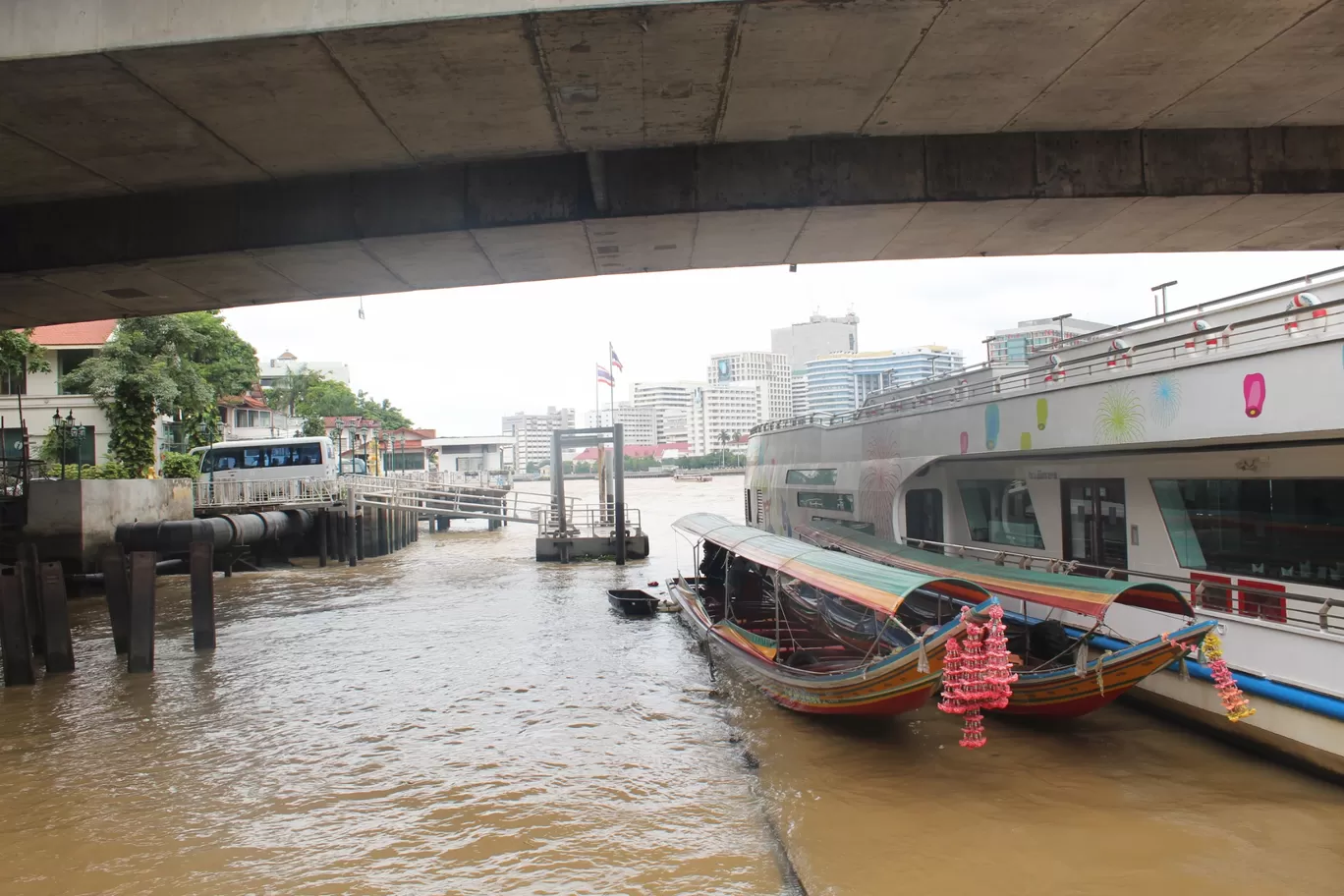 Photo of Chao Phraya River Cruise; Bangkok By NIRUPAM BORGOHAIN 