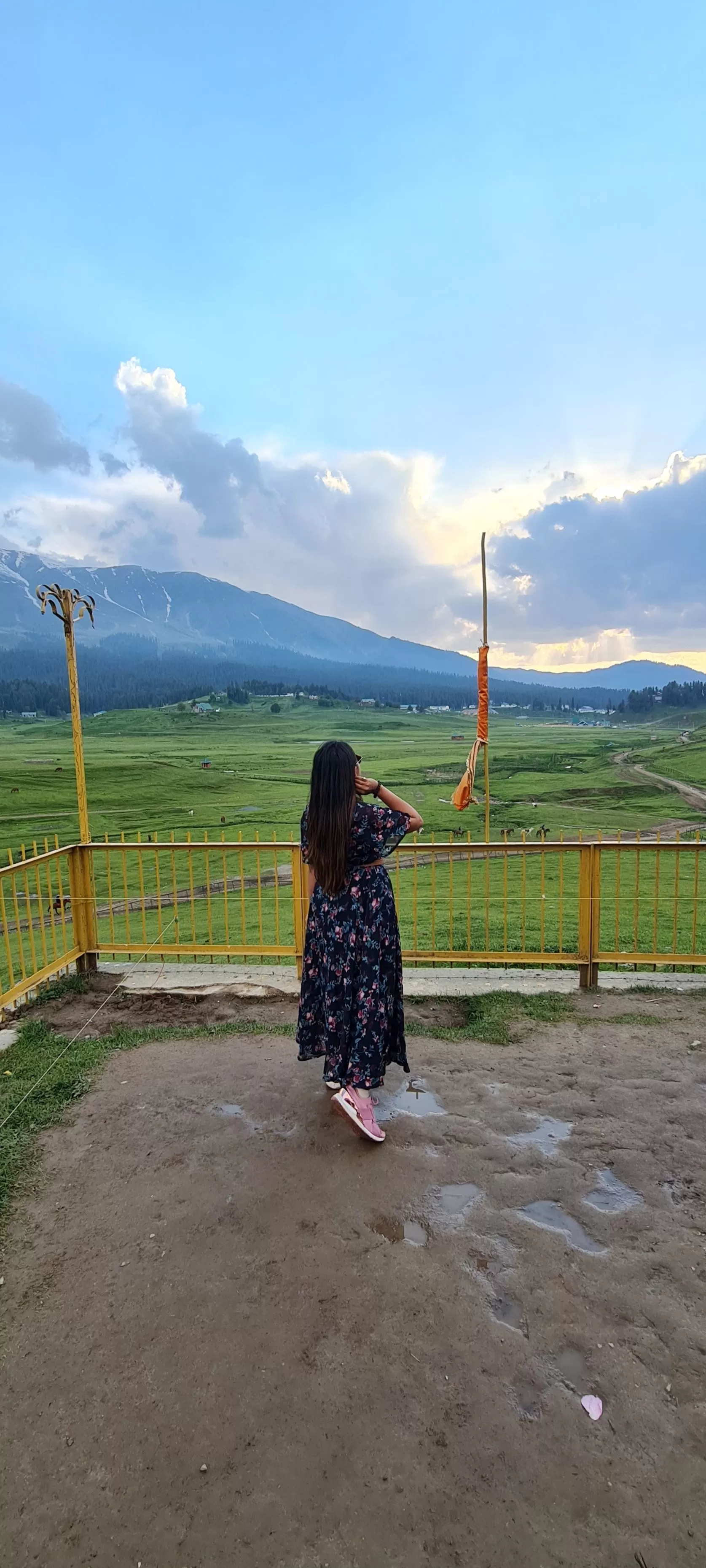 Cover Image of DrRiya Soni