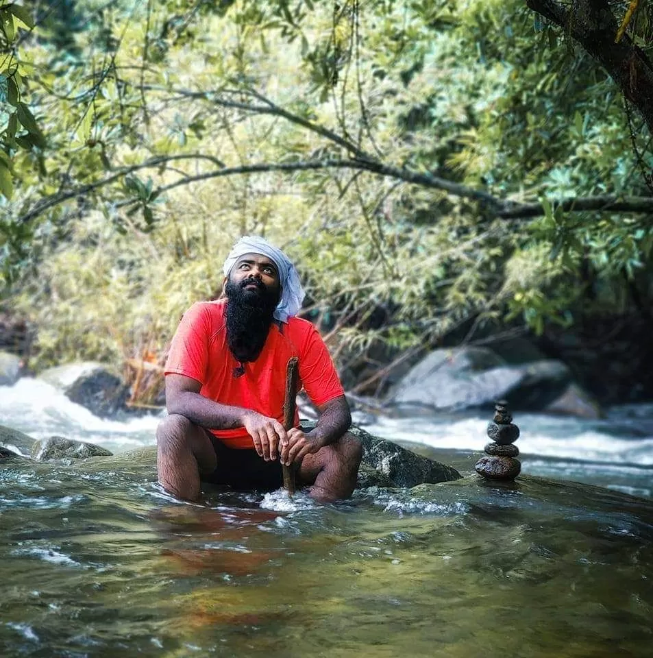 Cover Image of Ajul E