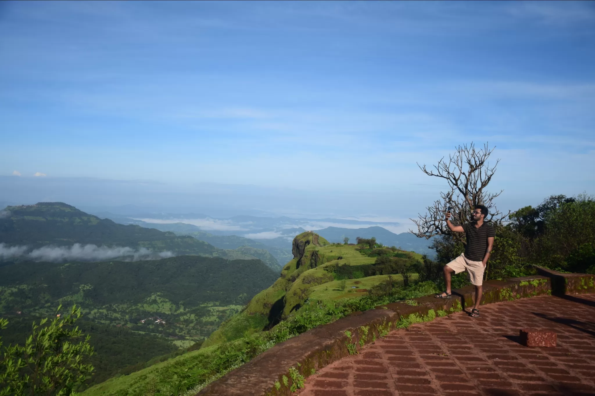 Cover Image of Nishant Singh (TheBikerLife)
