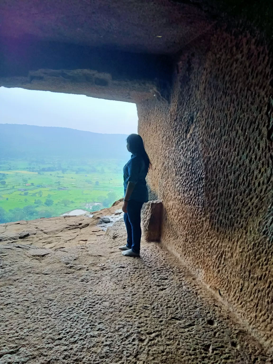 Cover Image of Chandana Gembali