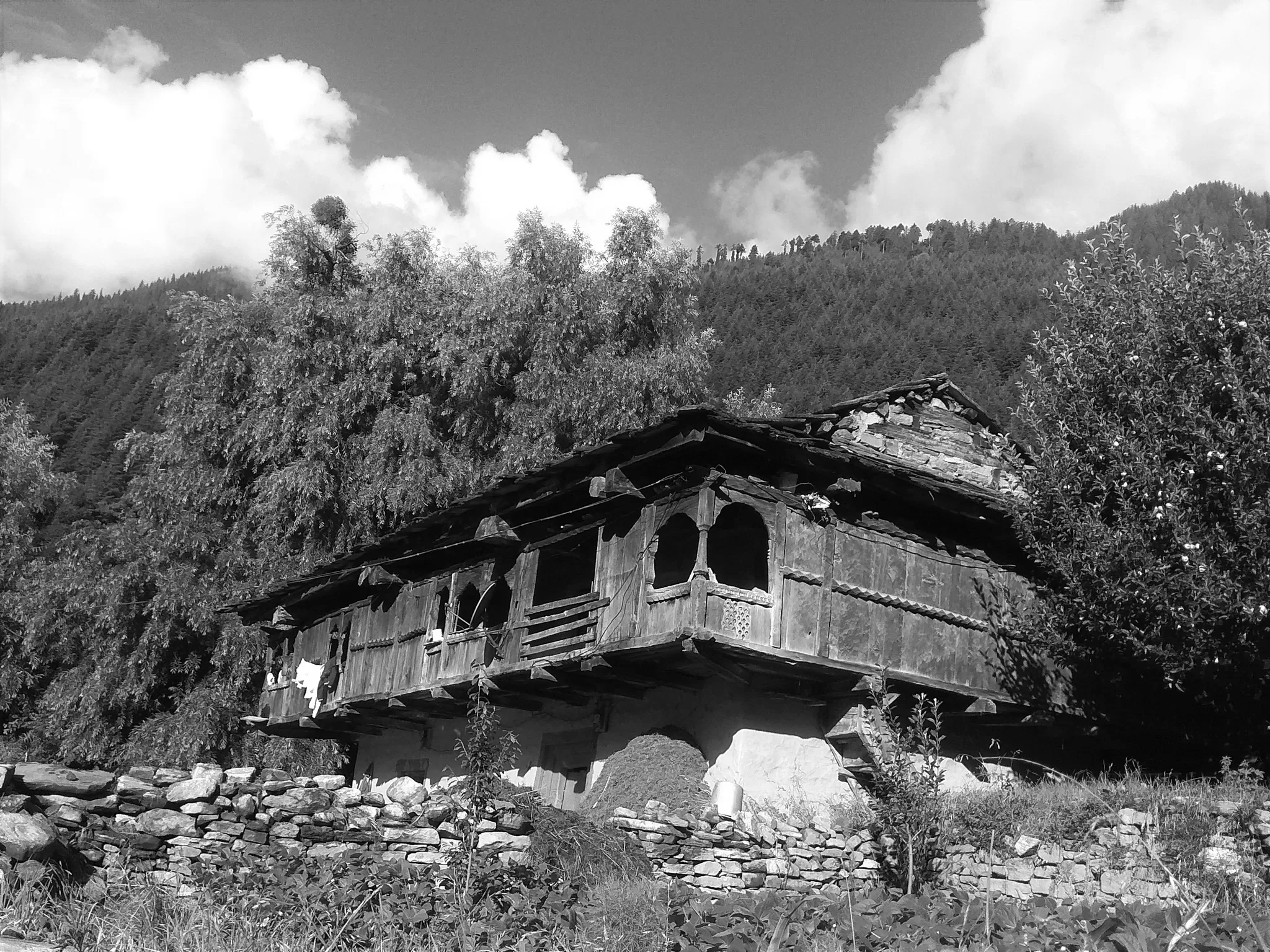Cover Image of UNEXPLORED HIMACHAL