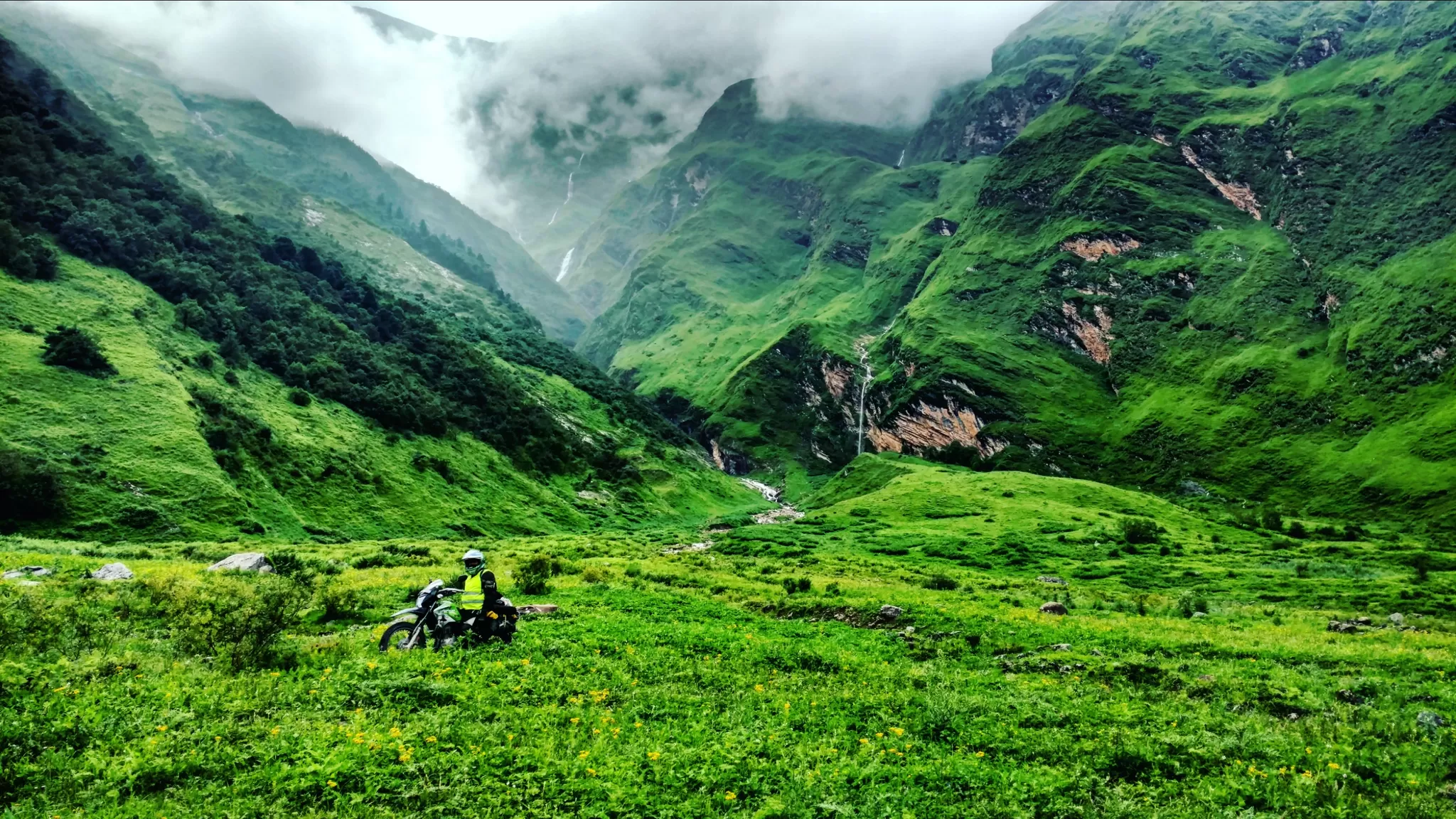 Cover Image of amjeth