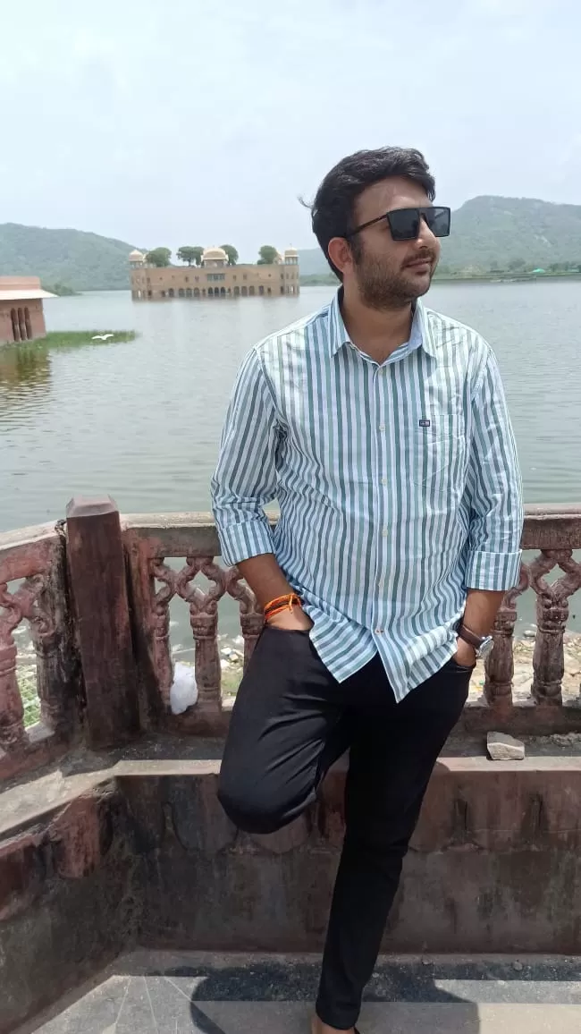 Cover Image of Ashish yadav