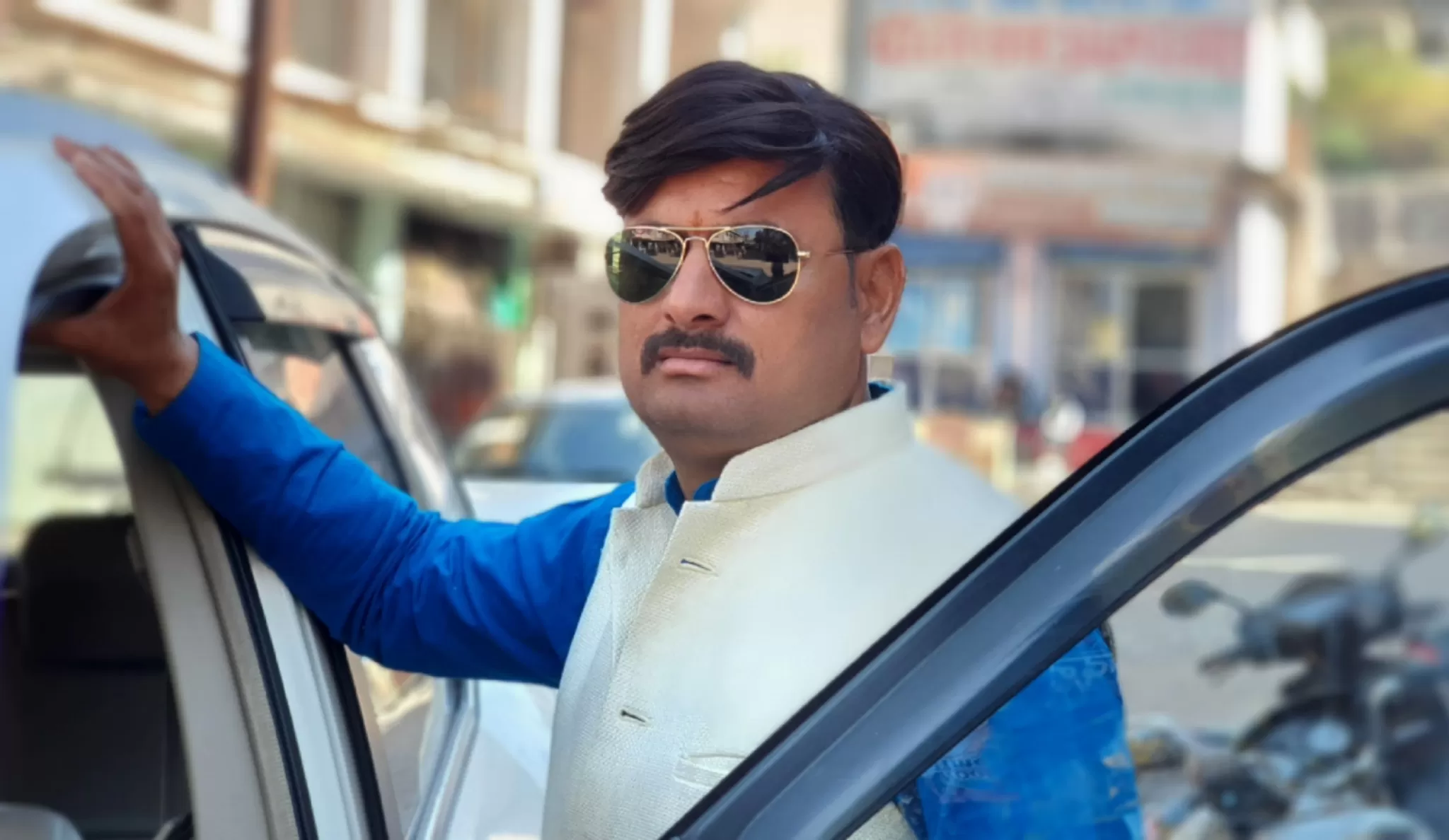 Cover Image of Manoj Deoliya