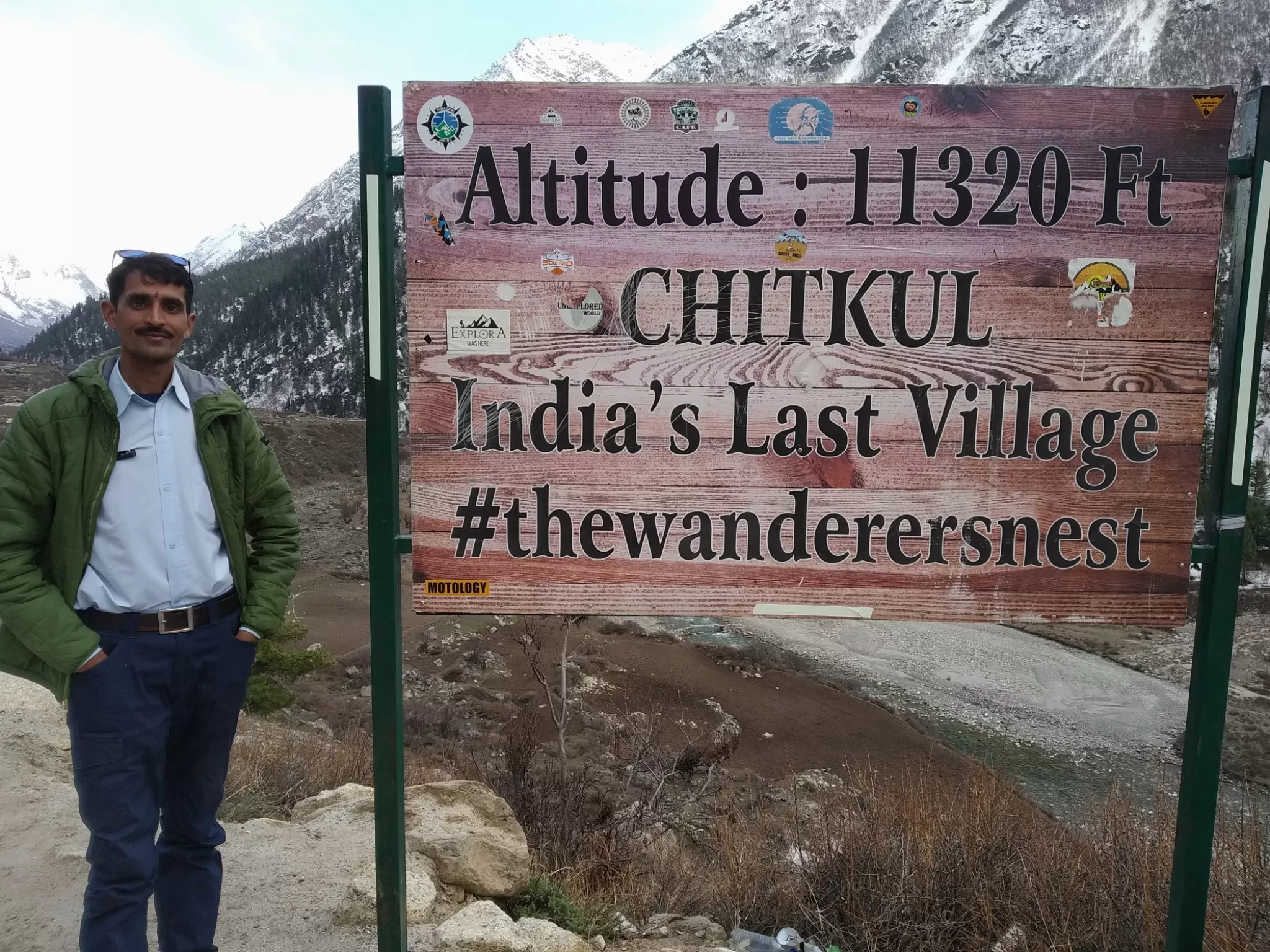 Cover Image of Mehar Taxi Services