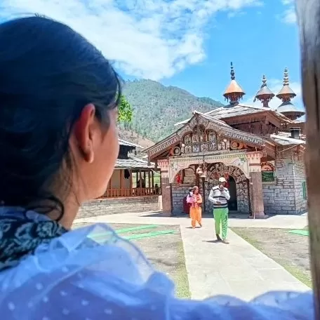 Cover Image of Neetu Badonii