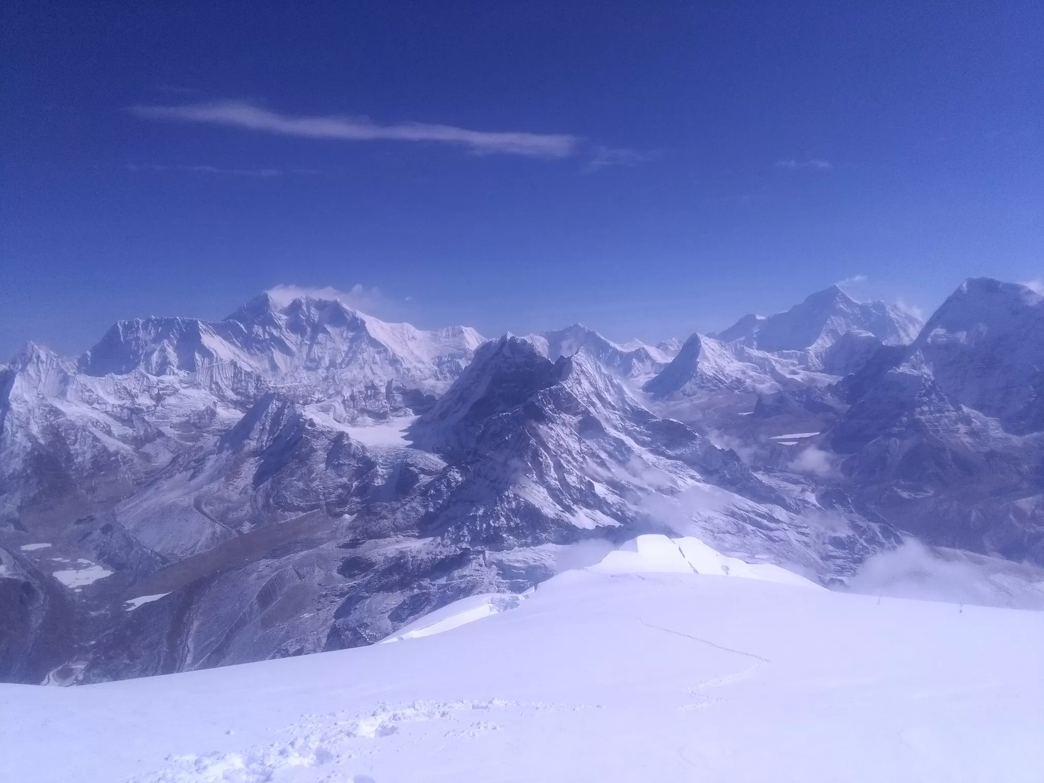 Cover Image of Everest Alpine Trekking