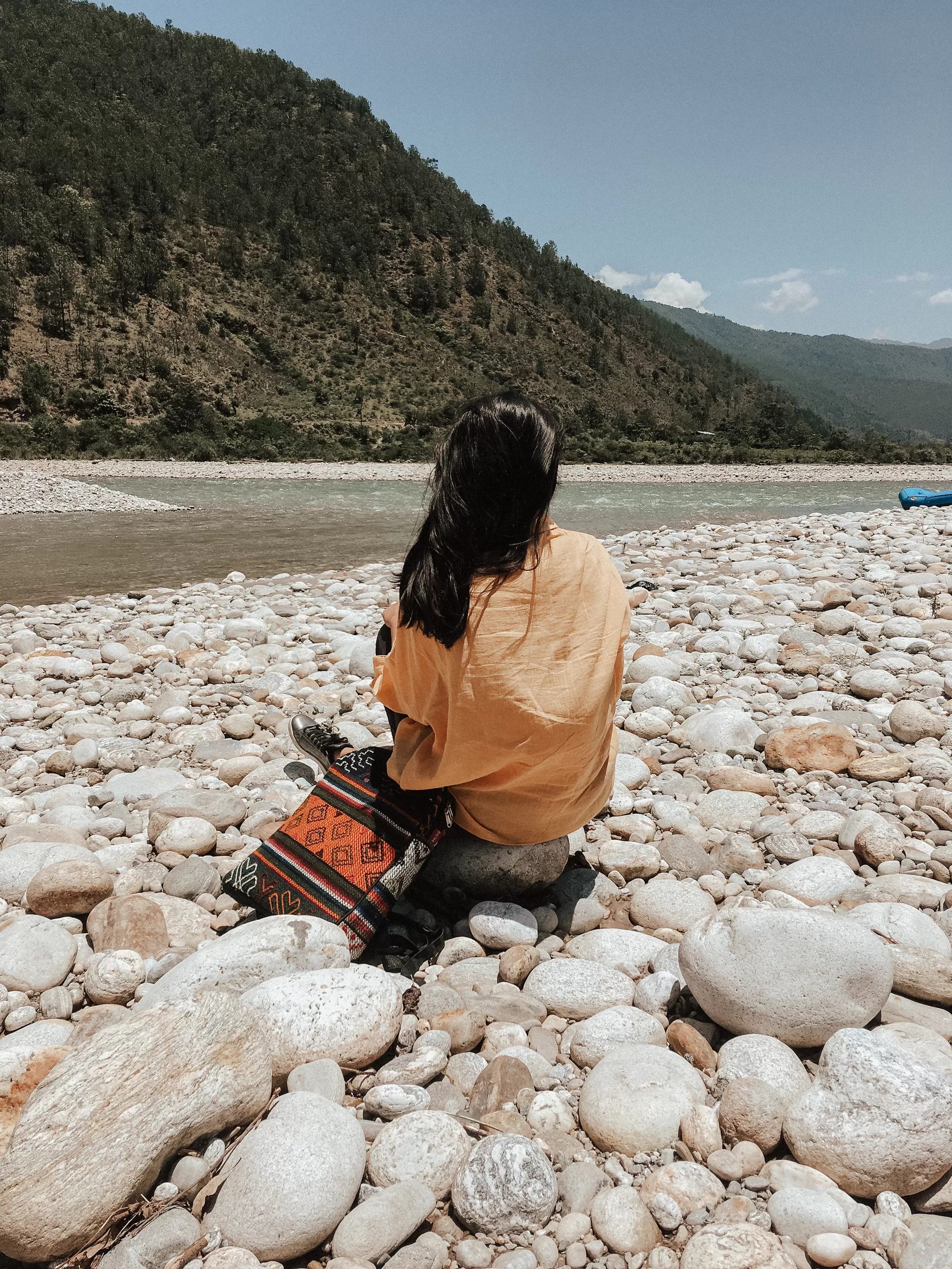 Cover Image of Raashi Singhi