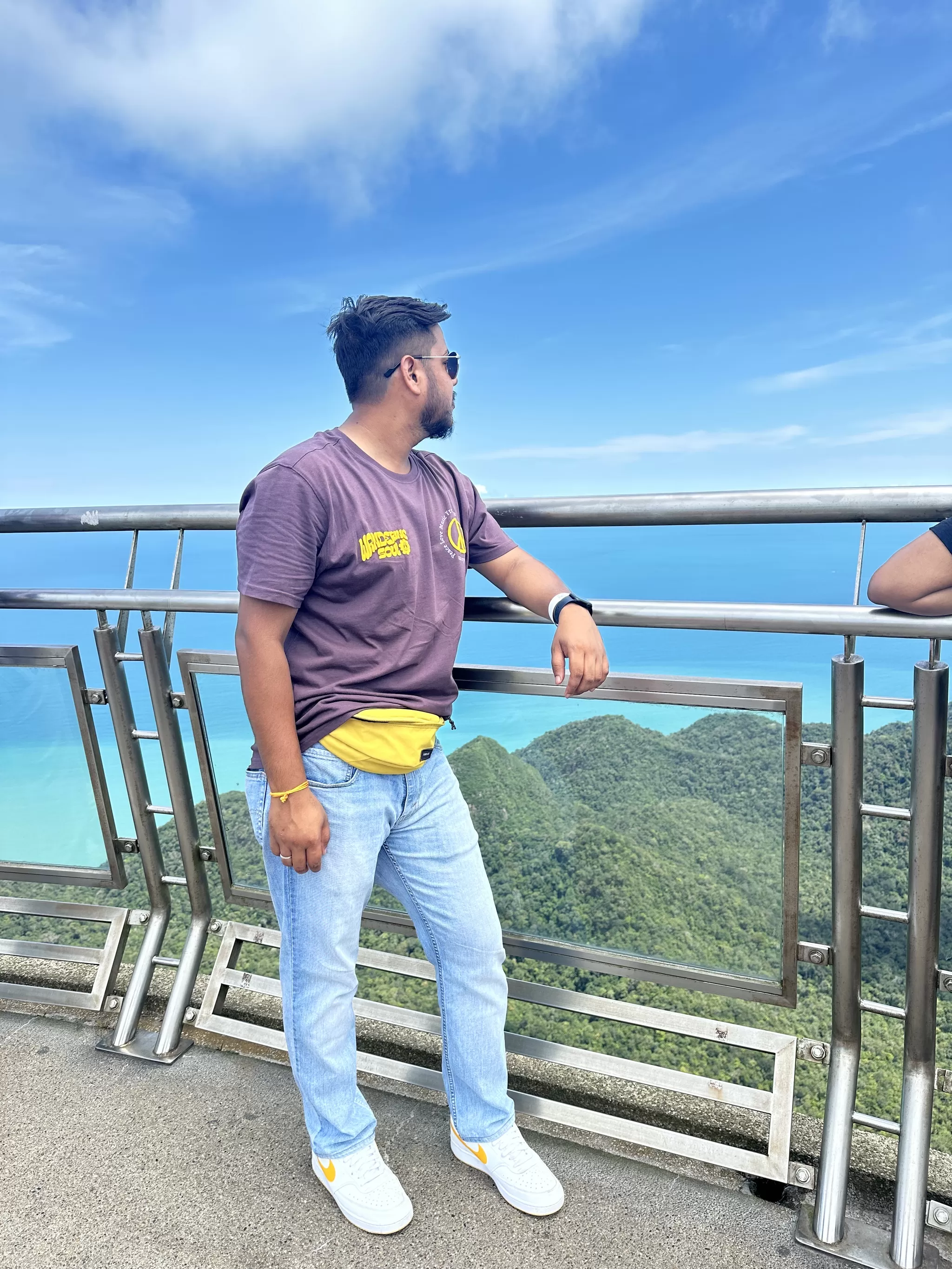 Cover Image of HIMANSHU DWIVEDI VLOGS