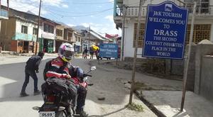 Crazy young biker girl explores Ladakh solo on CBR 250