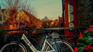 Belgium , A touch of Brussels & Shade of Brugge