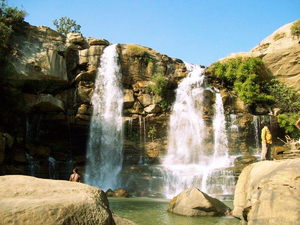 The unexplored Manipat