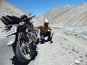 Ladakh on wheels - (3 Friends, 2 bikes, 12 days 3400 kms)