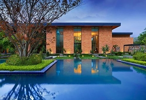 15 Luxury Hotels Around Delhi For A Quick Getaway