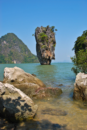 Around the World in 30 Days: Exploring New Waters