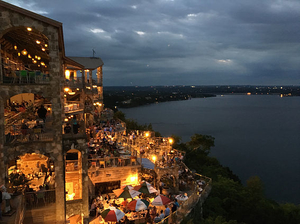 Where the lights never dim - Oasis on Lake Travis, Austin USA