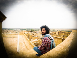 2 > 4, traveling alone through Western India: Day 5, Jaisalmer: Golden city of India