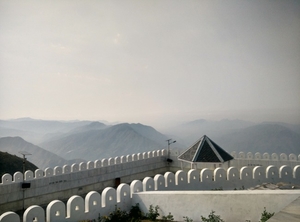 How to enjoy places around Shimla w/o touching congested Shimla...