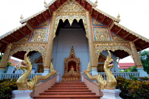 Two Must See Temples of Chiang Mai, Thailand