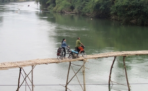 Round the World on a Folding Bike with $5 a day by Indo-Japanese couple
