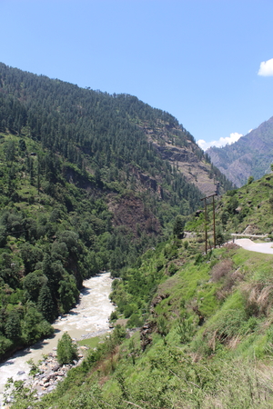 How I Managed To Trek Kheerganga With My 8 Year Old Daughter!