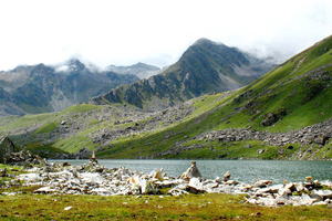 10 Unplumbed Treks In Uttarakhand That Are Best To Be Considered For This Summers.