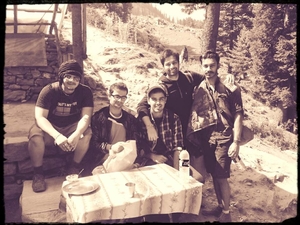 A pair of shorts, a shirt, and a Chillam... A walk to Kheerganga!!