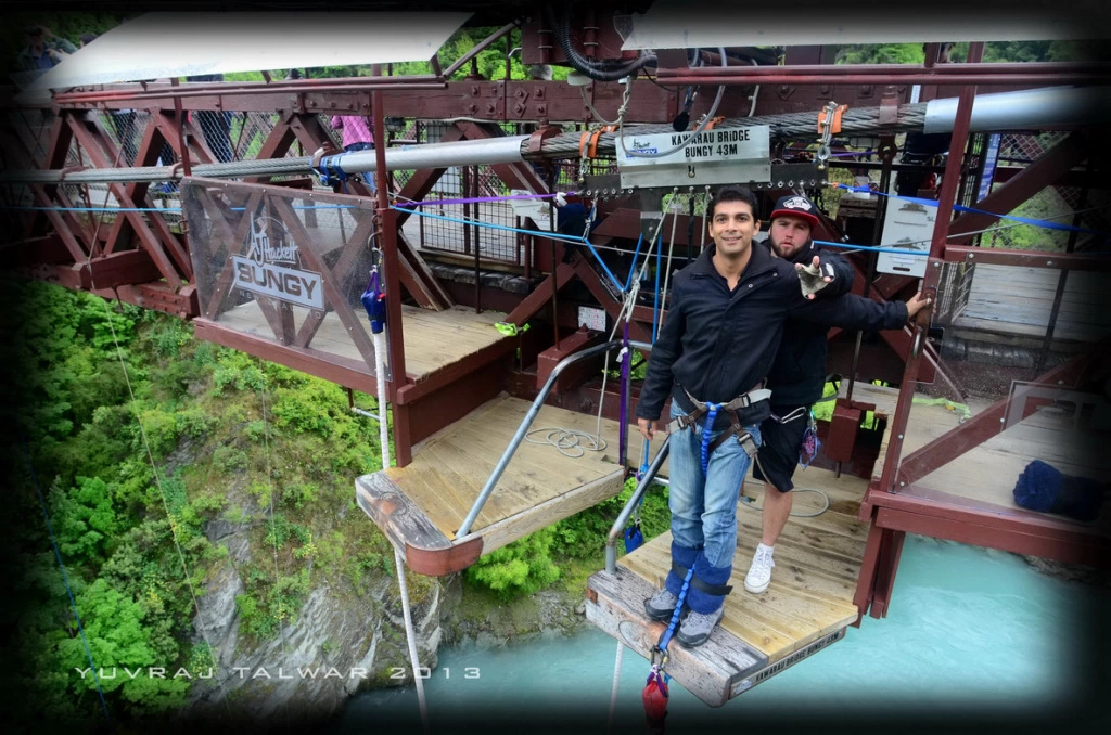 Photo of Bungy Jumping in Que