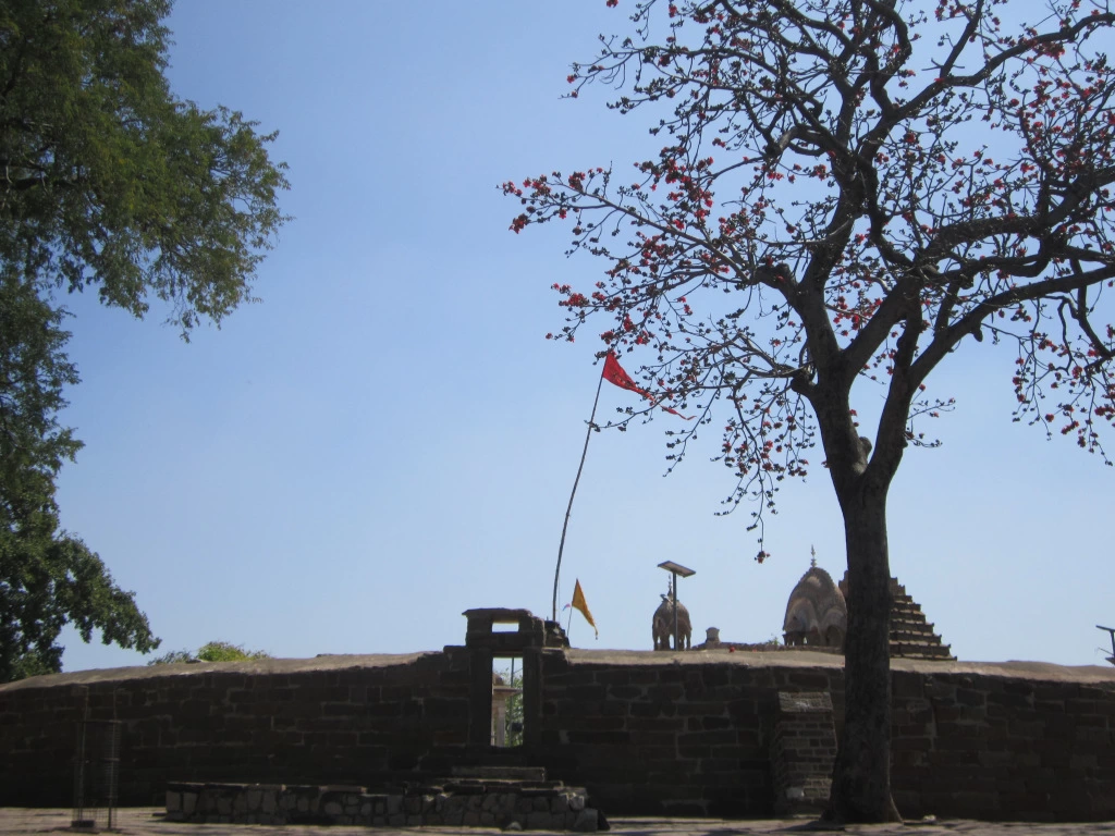 Photo of A walk through Chaus