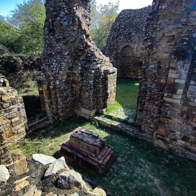 Photo of Jamali Kamali Tomb &