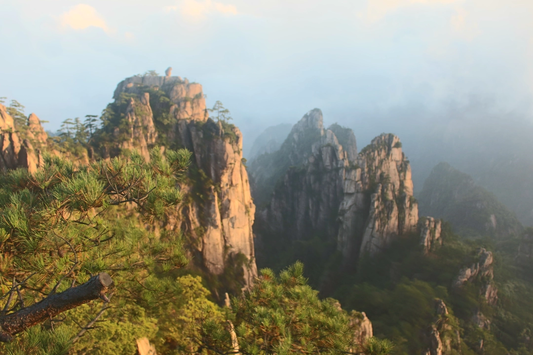 Photo of Huangshan, the encha