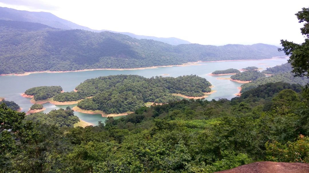 Photo of Riding to Rosemala