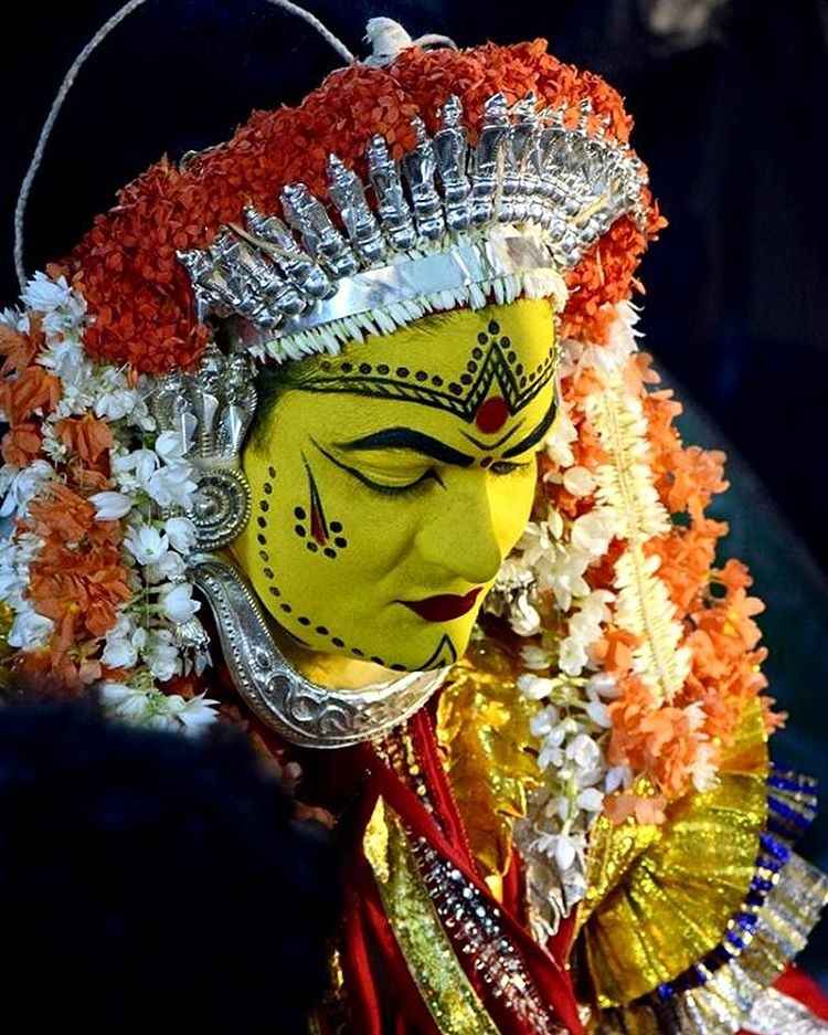 The Unexplored Tulunadu Tripoto Guliga kola guliga daiva kola mangalore. the unexplored tulunadu tripoto