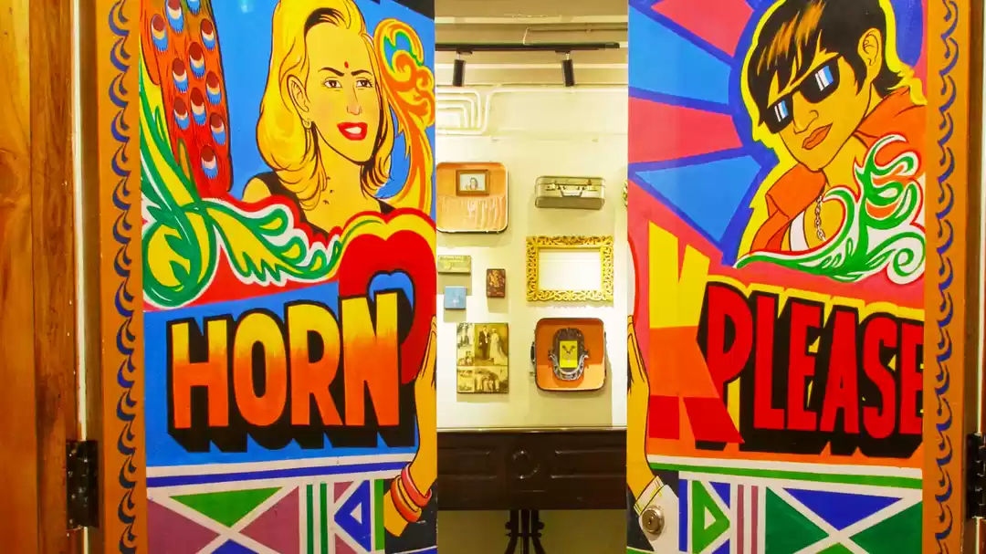 Photo of Horn Ok Please Hoste