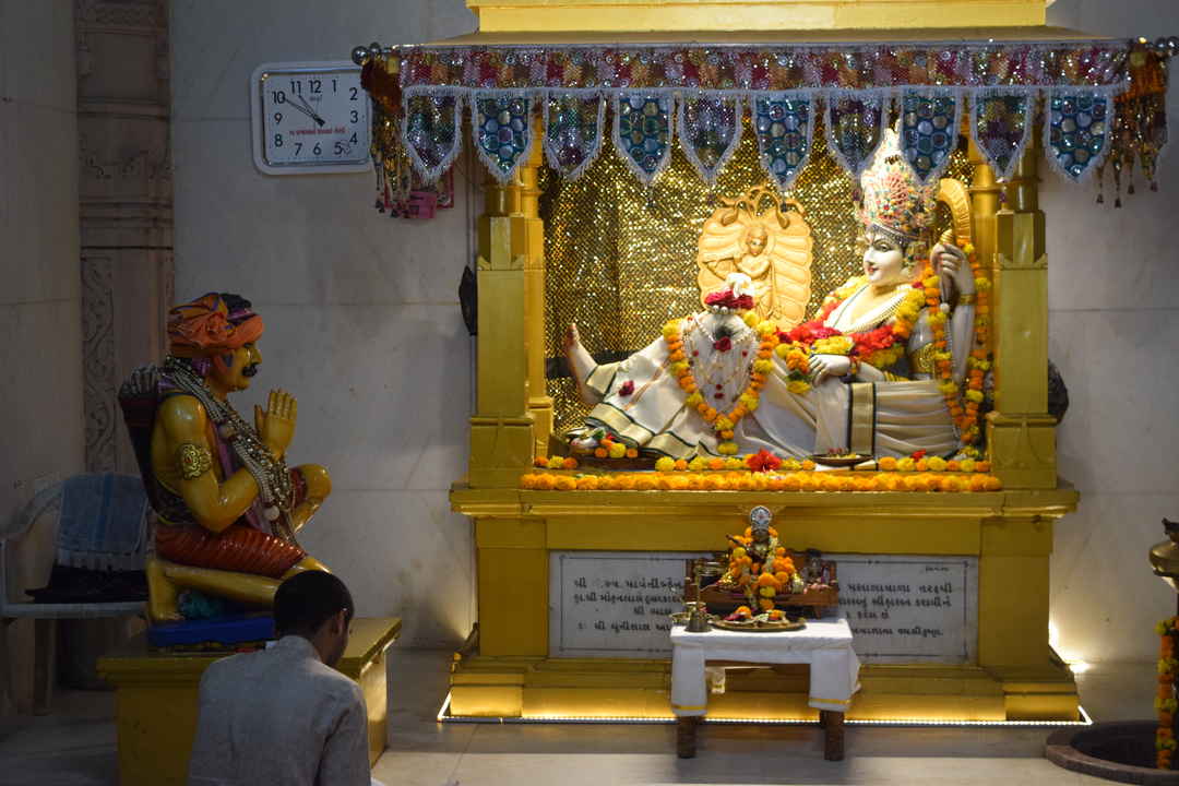 Somnath Rose From The Ashes 17 Times Tripoto According to one account, khilji's soldiers broke the somnath shivalinga in gujarat and were carrying the broken pieces towards delhi. somnath rose from the ashes 17 times