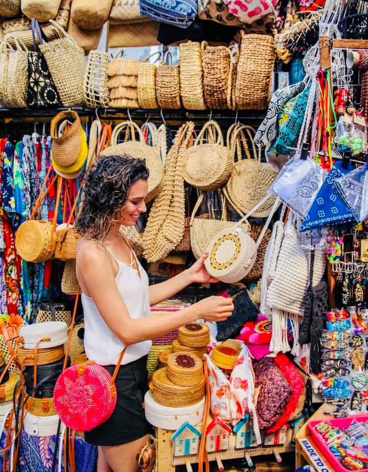 Best Bali Shopping Places - Find Souvenirs, Handicrafts & Batik