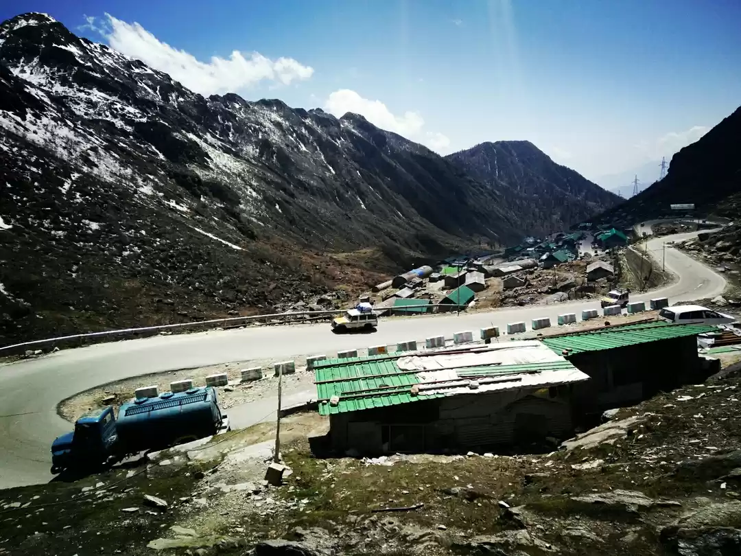 Photo of #Silent_roads #Mesme