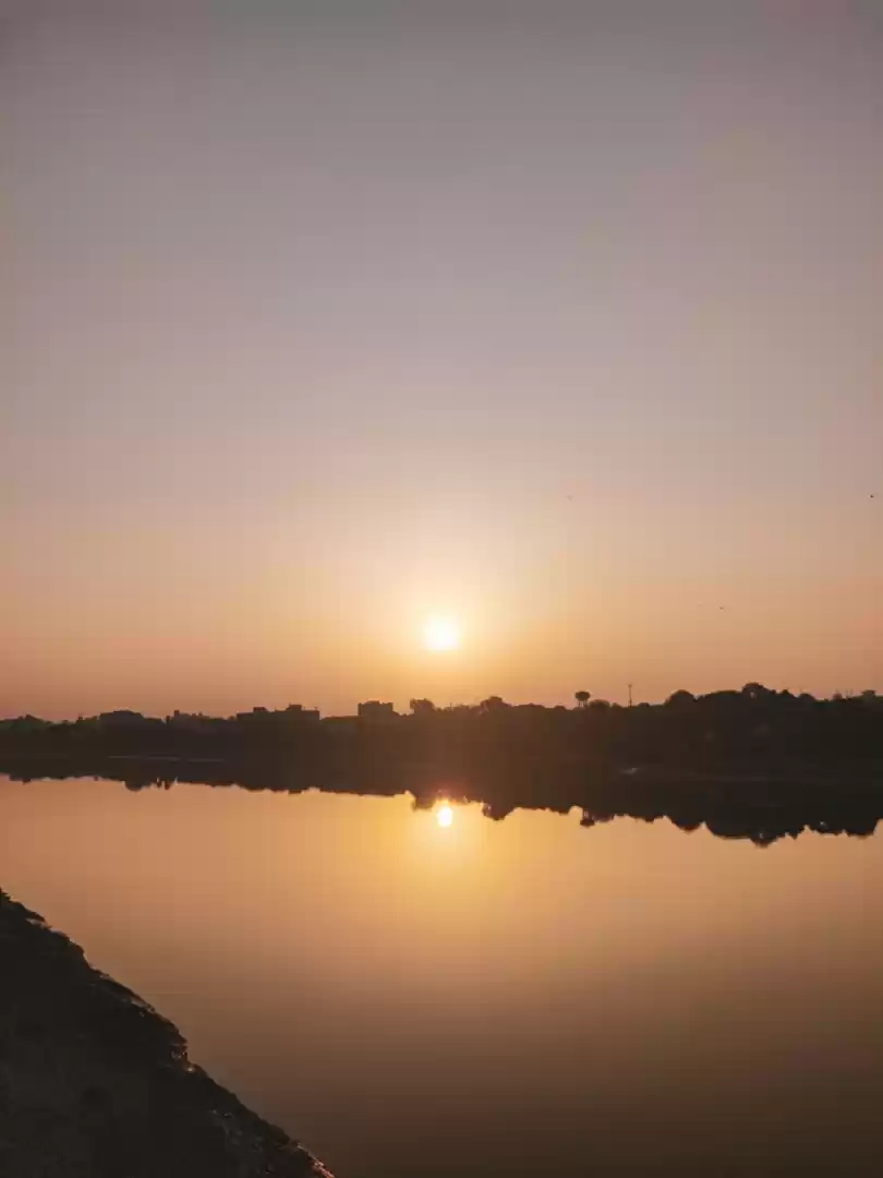 Photo of Sunrise over Tapi Ri